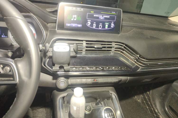 Used Zotye T500 2018 1.5T Manual Luxury Model Audio And AC Panel