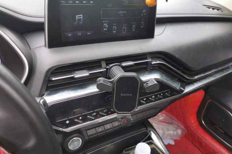 Used Zotye T500 2018 1.5T Manual Luxury Model Audio And AC Panel