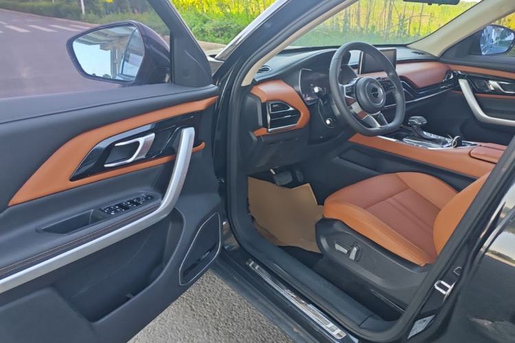 Used Zotye T500 2018 1.5T Automatic Smart Connected Prestige Model Driver Seat