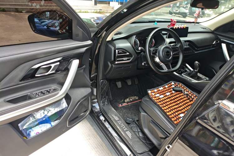 Used Zotye T500 2018 1.5T Manual Luxury Model Driver Seat