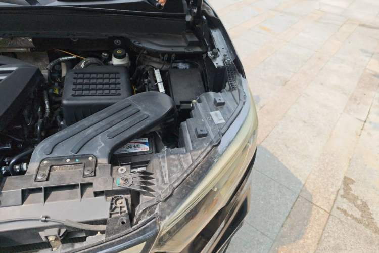 Used Zotye T500 2018 1.5T Automatic Smart Connected Prestige Model Engine Bay Left