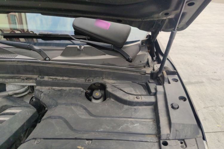 Used Zotye T500 2018 1.5T Automatic Smart Connected Prestige Model Engine Bay Left