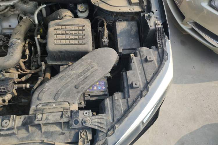 Used Zotye T500 2018 1.5T Automatic Luxury Model Engine Bay Left