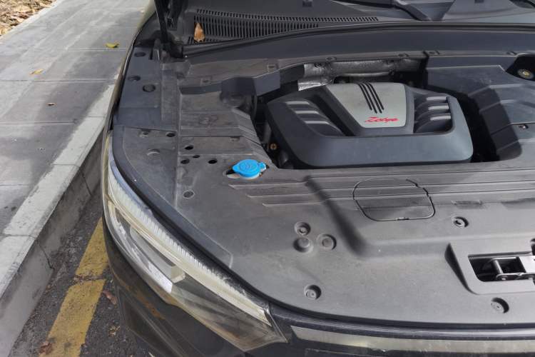 Used Zotye T500 2018 1.5T Manual Luxury Model Engine Bay Right