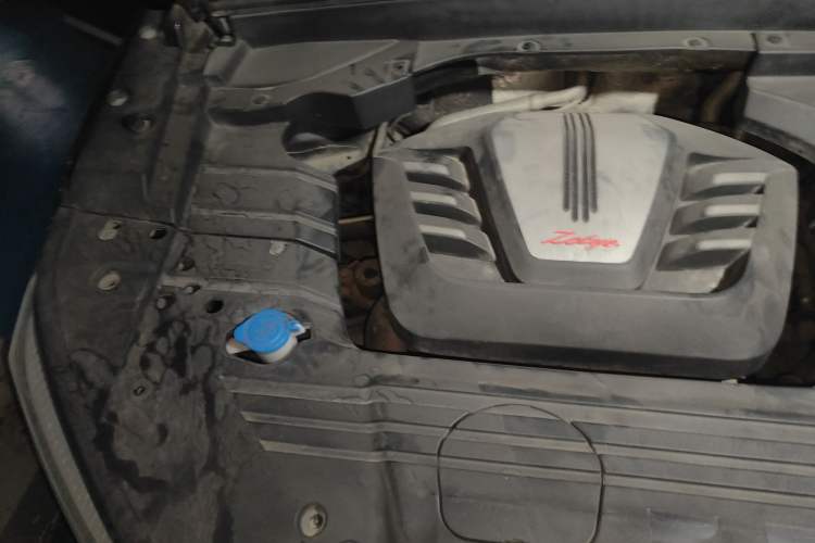 Used Zotye T500 2018 1.5T Manual Luxury Model Engine Bay Right