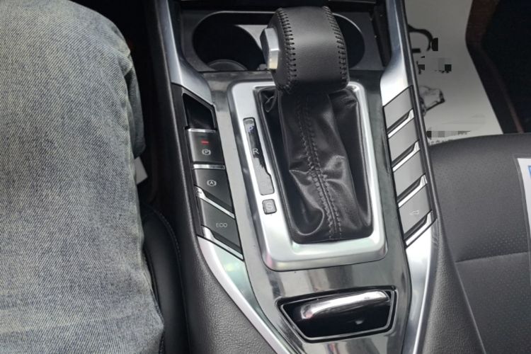 Used Zotye T500 2018 1.5T Automatic Luxury Model Gear Lever