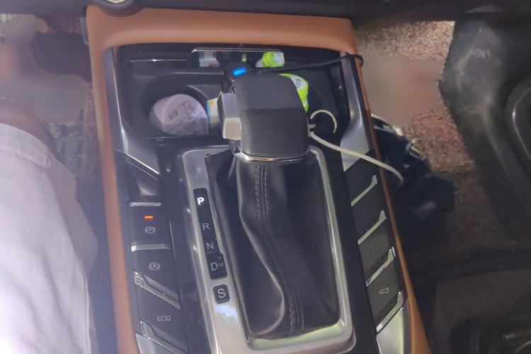 Used Zotye T500 2018 1.5T Automatic Smart Connected Prestige Model Gear Lever