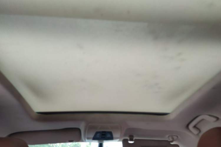 Used Zotye T500 2018 1.5T Automatic Smart Connected Prestige Model Headliner