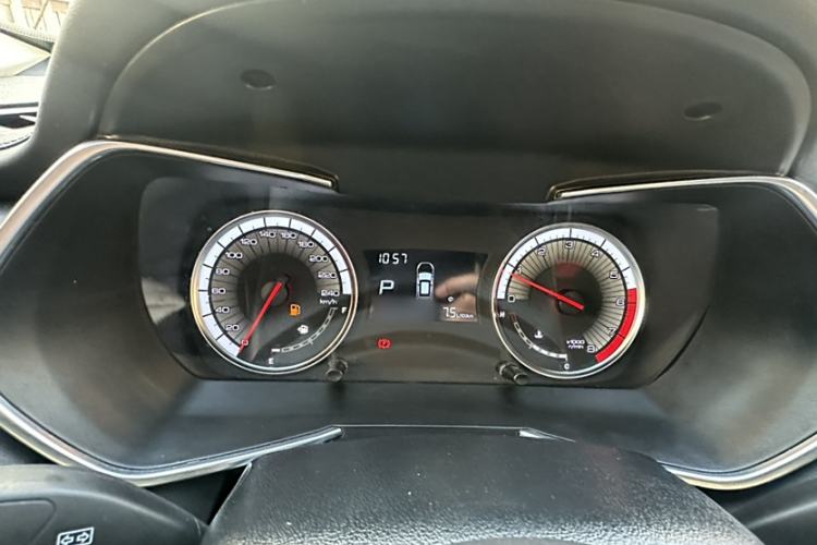 Used Zotye T500 2018 1.5T Automatic Luxury Model Instrument Cluster