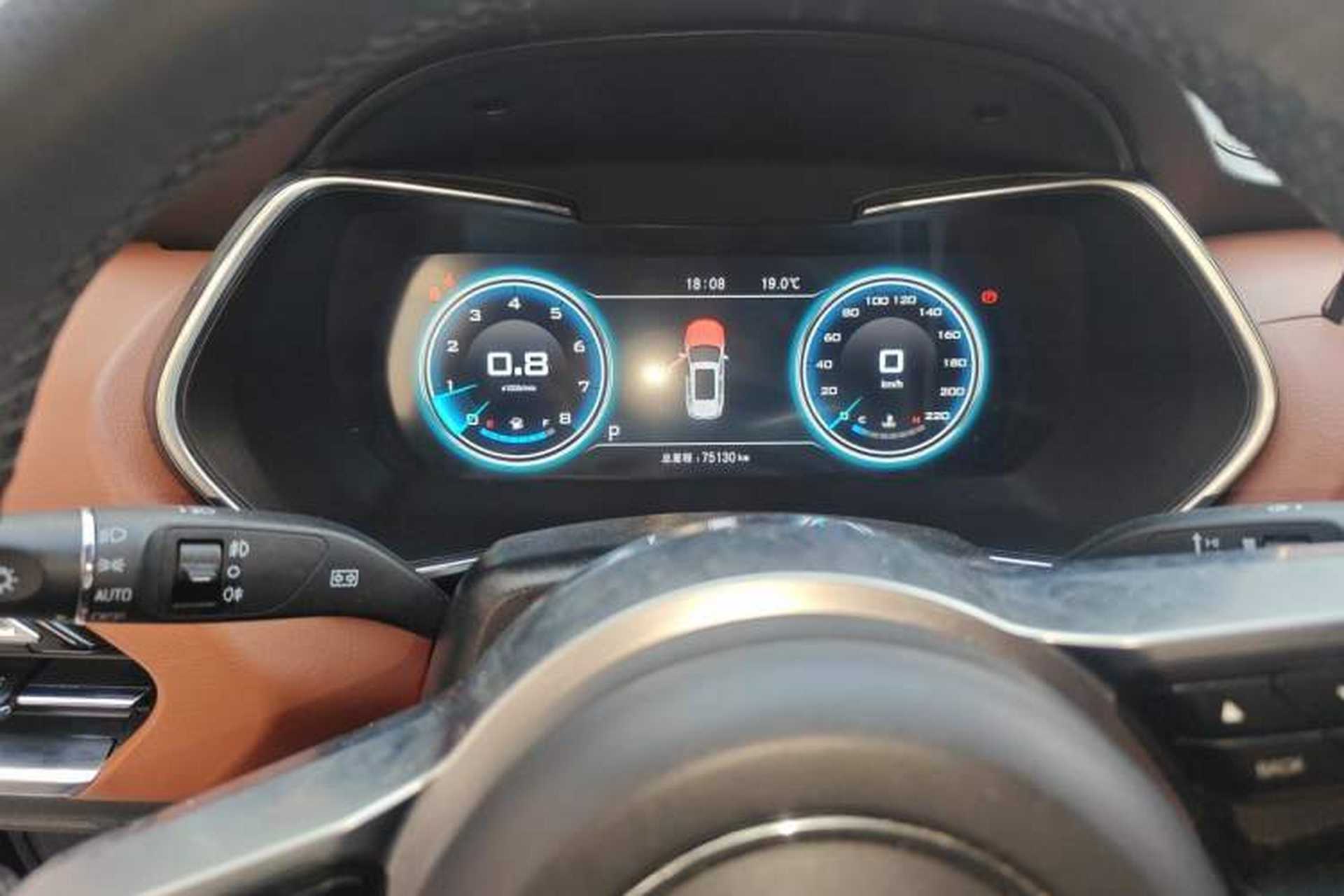 Used Zotye T500 2018 1.5T Automatic Smart Connected Prestige Model Instrument Cluster