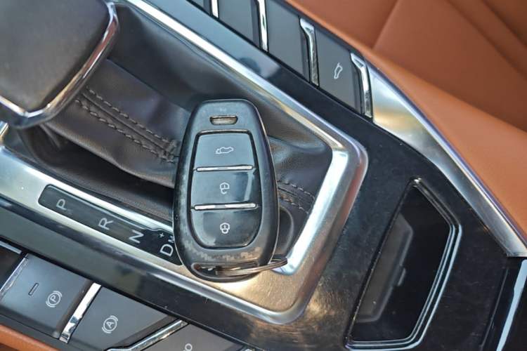 Used Zotye T500 2018 1.5T Automatic Smart Connected Prestige Model Interior 1