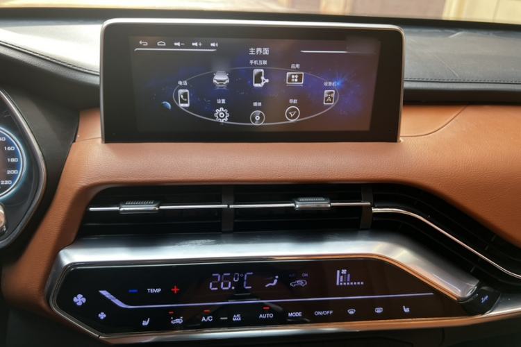Used Zotye T500 2018 1.5T Automatic Smart Connected Prestige Model Interior 2