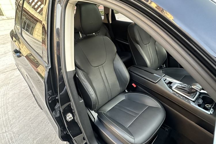 Used Zotye T500 2018 1.5T Automatic Luxury Model Interior 4