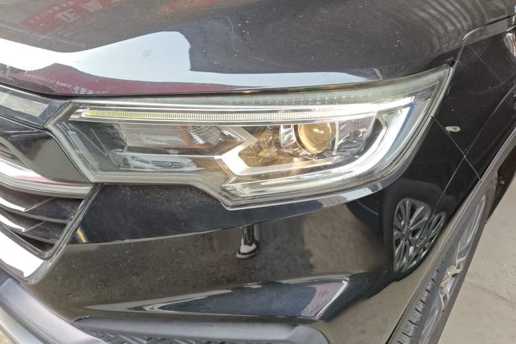 Used Zotye T500 2018 1.5T Automatic Smart Connected Prestige Model Left Front Headlight