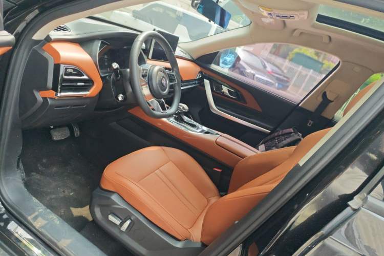 Used Zotye T500 2018 1.5T Automatic Smart Connected Prestige Model Left Front Seat