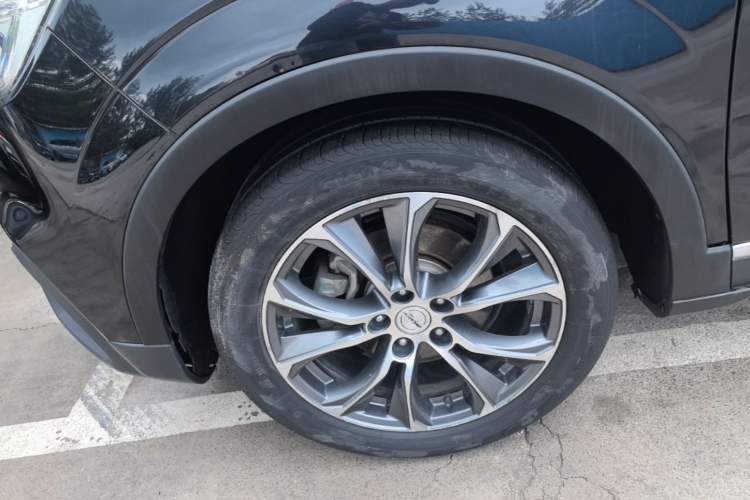 Used Zotye T500 2018 1.5T Automatic Luxury Model Left Front Wheel Hub