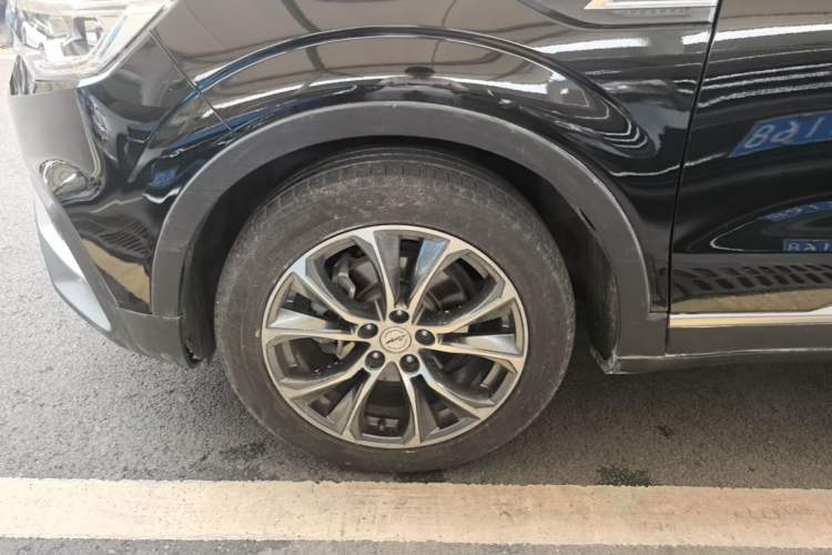 Used Zotye T500 2018 1.5T Automatic Luxury Model Left Front Wheel Hub