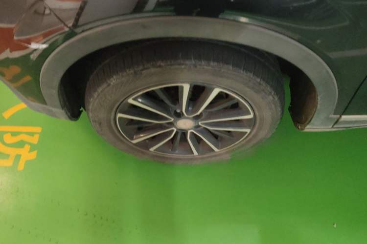 Used Zotye T500 2018 1.5T Manual Luxury Model Left Front Wheel Hub