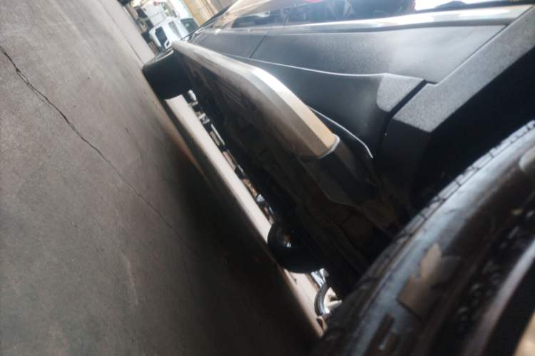 Used Zotye T500 2018 1.5T Automatic Luxury Model Left Side Sill