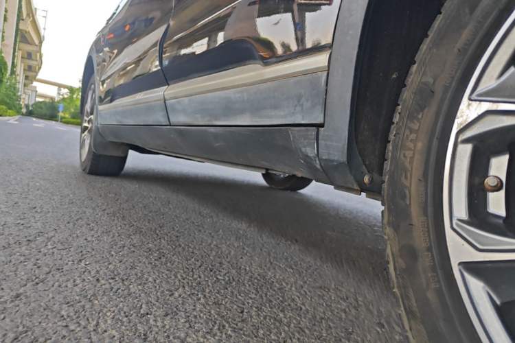 Used Zotye T500 2018 1.5T Automatic Smart Connected Prestige Model Left Side Sill