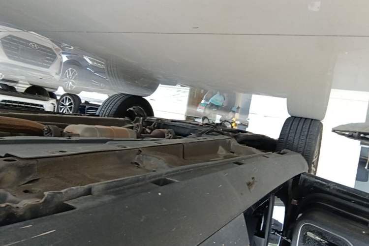 Used Zotye T500 2018 1.5T Automatic Smart Connected Prestige Model Left Side Sill
