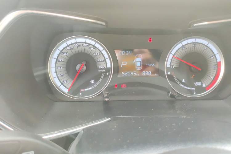 Used Zotye T500 2018 1.5T Automatic Luxury Model Odometer Close Up