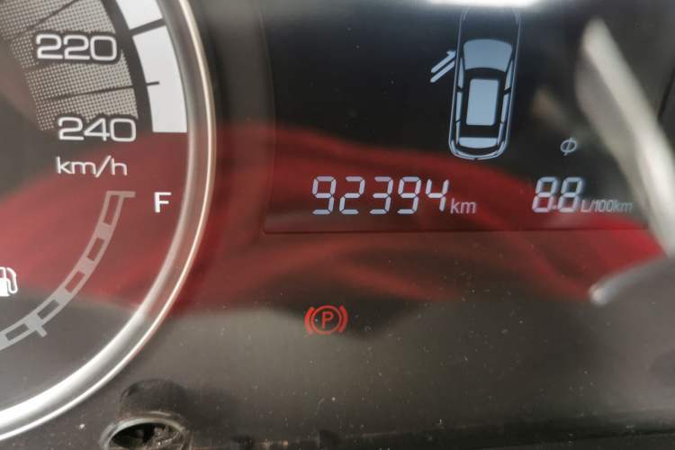 Used Zotye T500 2018 1.5T Manual Luxury Model Odometer Close Up
