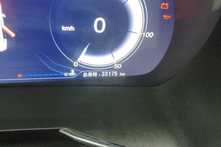 Used Zotye T500 2018 1.5T Automatic Smart Connected Prestige Model Odometer Close Up