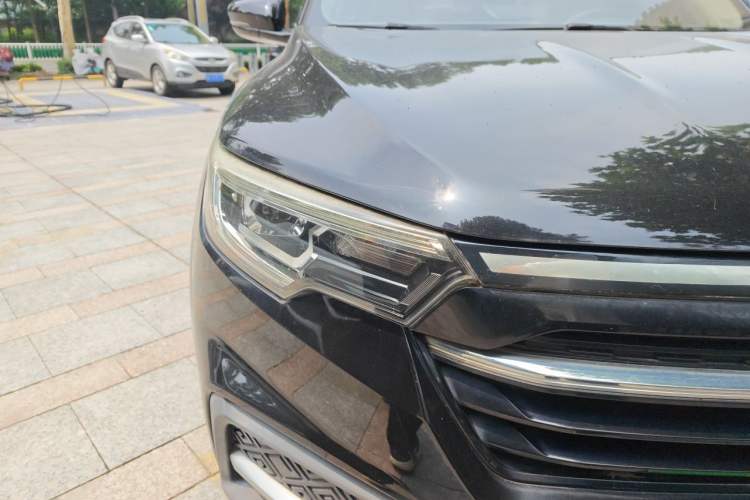 Used Zotye T500 2018 1.5T Automatic Smart Connected Prestige Model Right Front Headlight