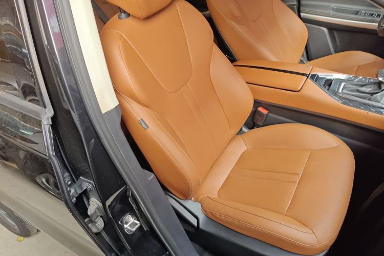 Used Zotye T500 2018 1.5T Automatic Smart Connected Prestige Model Right Front Seat