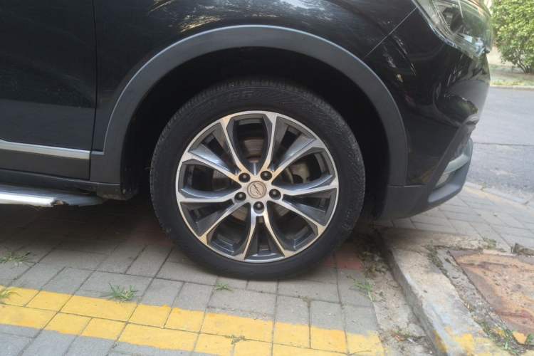 Used Zotye T500 2018 1.5T Automatic Luxury Model Right Front Wheel Hub