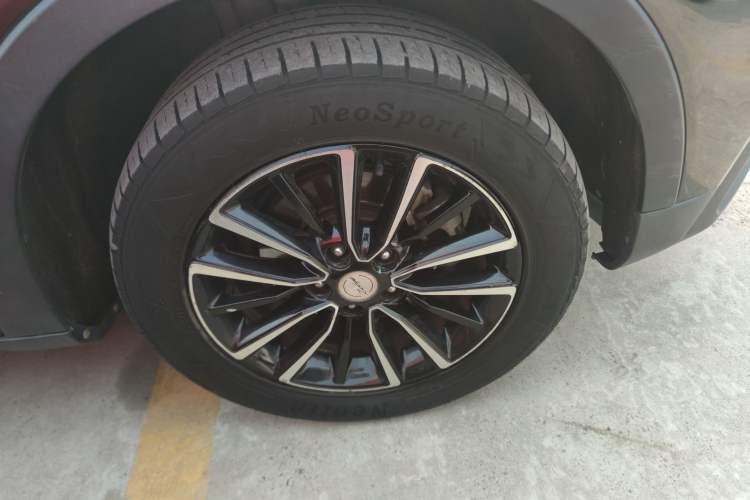 Used Zotye T500 2018 1.5T Automatic Luxury Model Right Front Wheel Hub