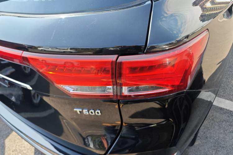 Used Zotye T500 2018 1.5T Automatic Smart Connected Prestige Model Right Rear Taillight