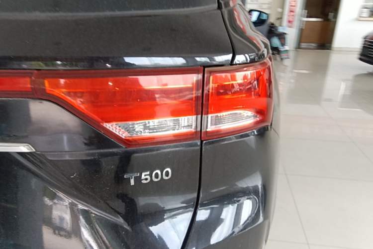 Used Zotye T500 2018 1.5T Automatic Smart Connected Prestige Model Right Rear Taillight