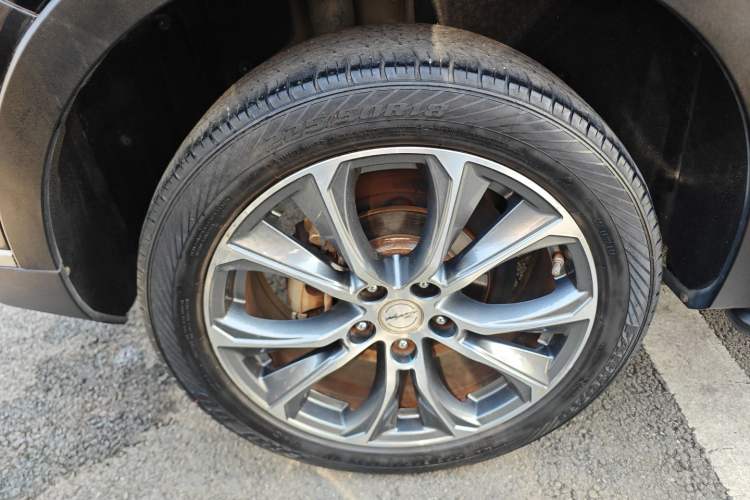 Used Zotye T500 2018 1.5T Automatic Smart Connected Prestige Model Right Rear Wheel Hub
