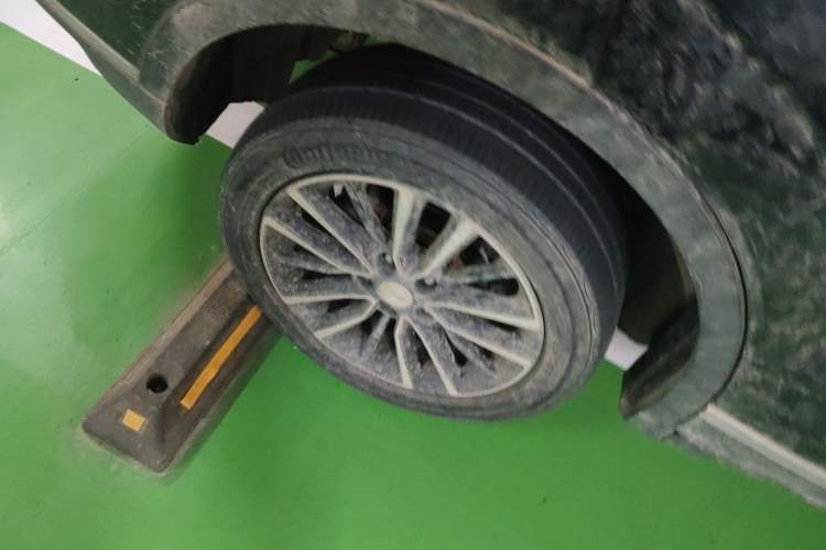 Used Zotye T500 2018 1.5T Manual Luxury Model Right Rear Wheel Hub