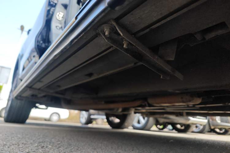 Used Zotye T500 2018 1.5T Automatic Smart Connected Prestige Model Right Side Sill