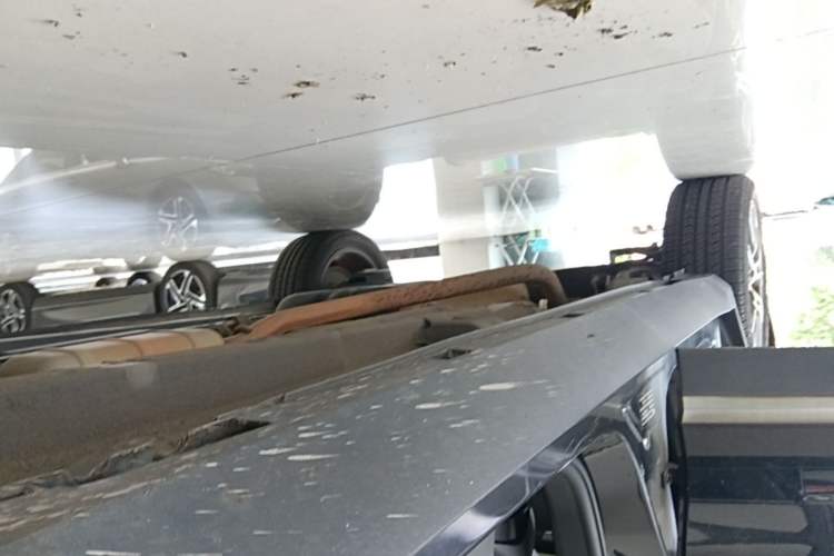 Used Zotye T500 2018 1.5T Automatic Smart Connected Prestige Model Right Side Sill