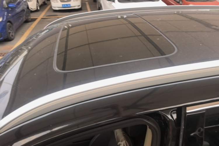 Used Zotye T500 2018 1.5T Automatic Luxury Model Roof