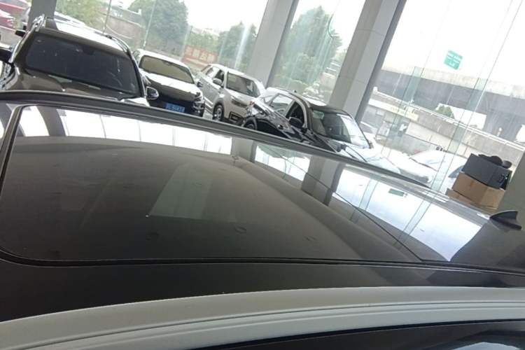Used Zotye T500 2018 1.5T Automatic Smart Connected Prestige Model Roof