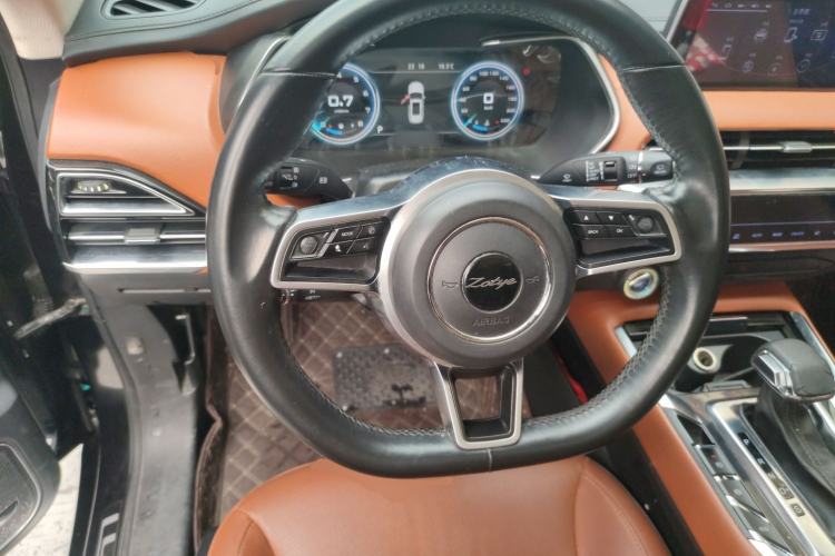 Used Zotye T500 2018 1.5T Automatic Smart Connected Prestige Model Steering Wheel
