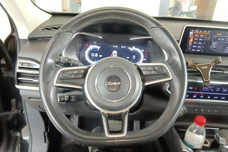Used Zotye T500 2018 1.5T Automatic Smart Connected Prestige Model Steering Wheel
