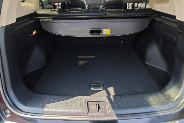Used Zotye T500 2018 1.5T Automatic Smart Connected Prestige Model Trunk