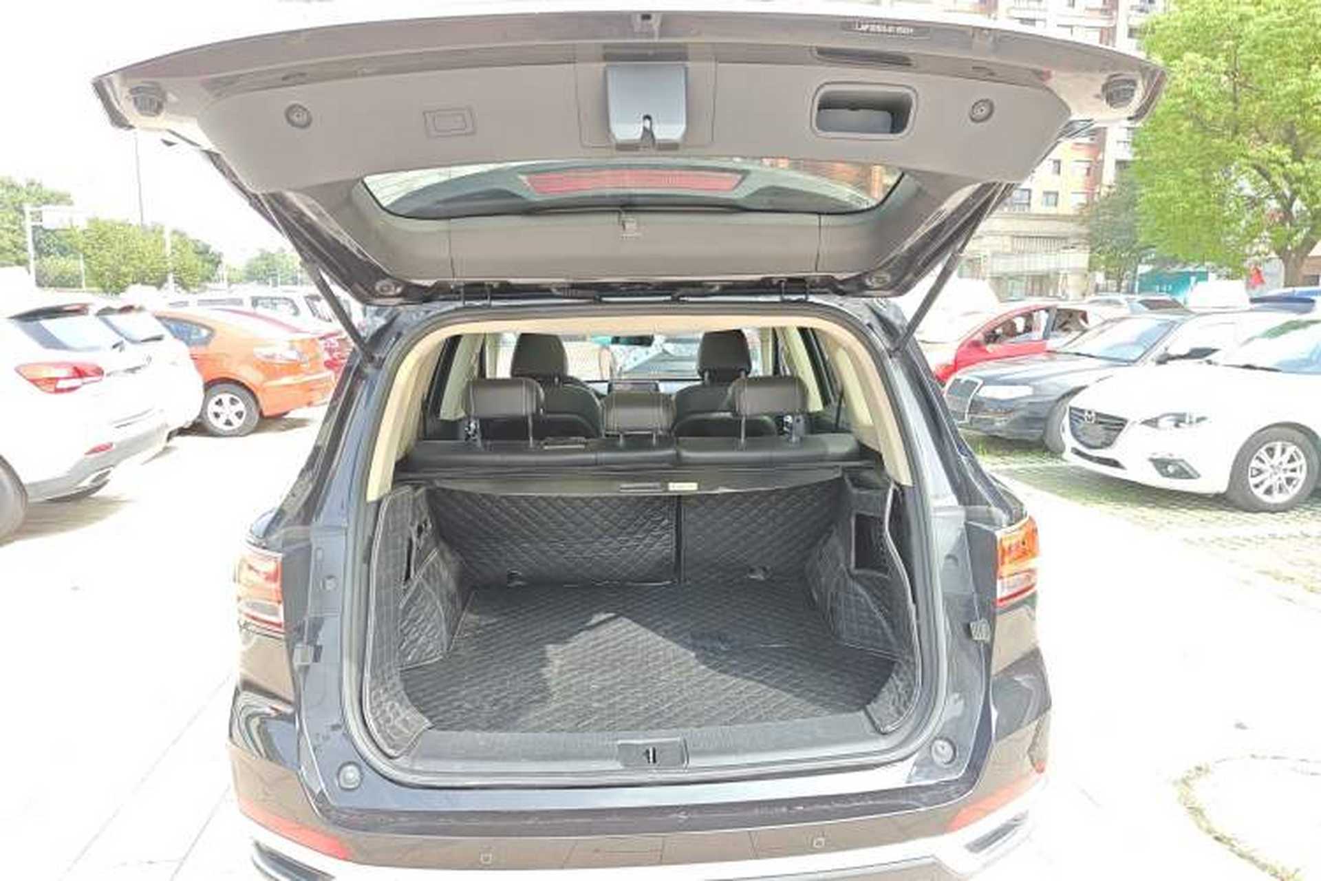 Used Zotye T500 2018 1.5T Automatic Smart Connected Prestige Model Trunk