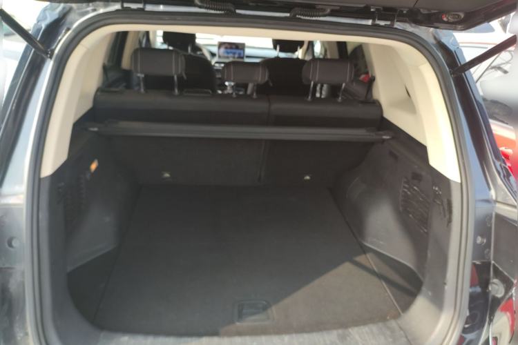 Used Zotye T500 2018 1.5T Automatic Luxury Model Trunk