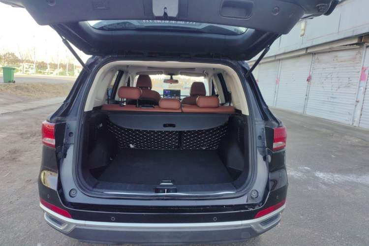 Used Zotye T500 2018 1.5T Automatic Smart Connected Prestige Model Trunk