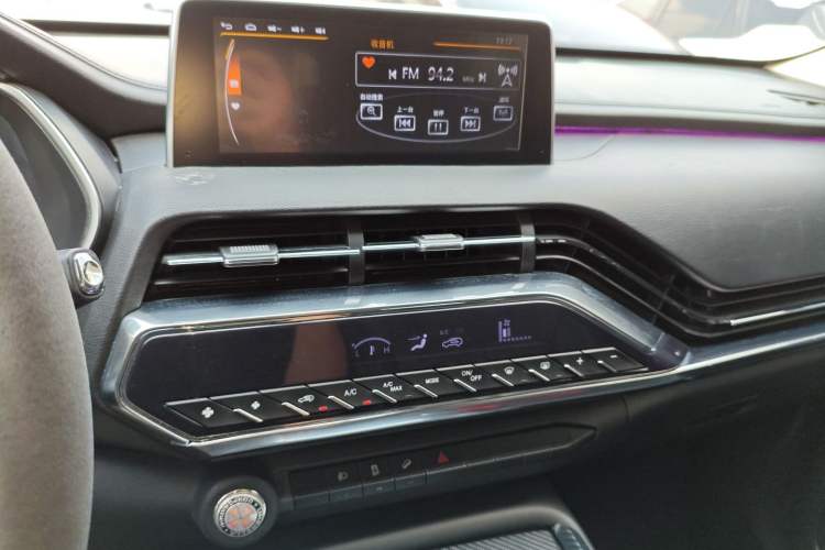 Used Zotye T500 2018 1.5T Automatic Luxury Model Audio And AC Panel