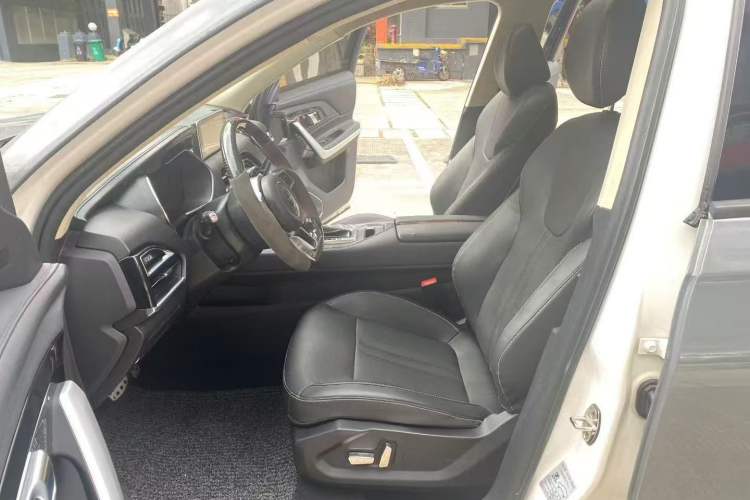 Used Zotye T500 2018 1.5T Automatic Luxury Model Interior 1