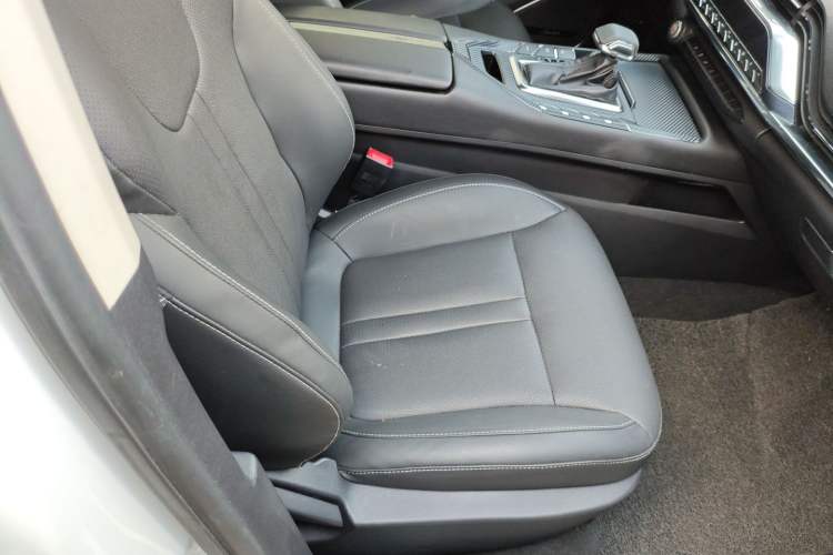 Used Zotye T500 2018 1.5T Automatic Luxury Model Right Front Seat