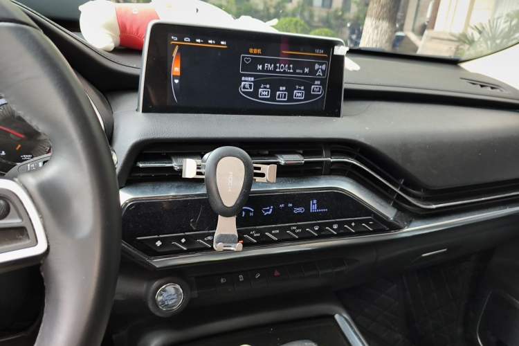 Used Zotye T500 2018 1.5T Automatic Luxury Model Audio And AC Panel